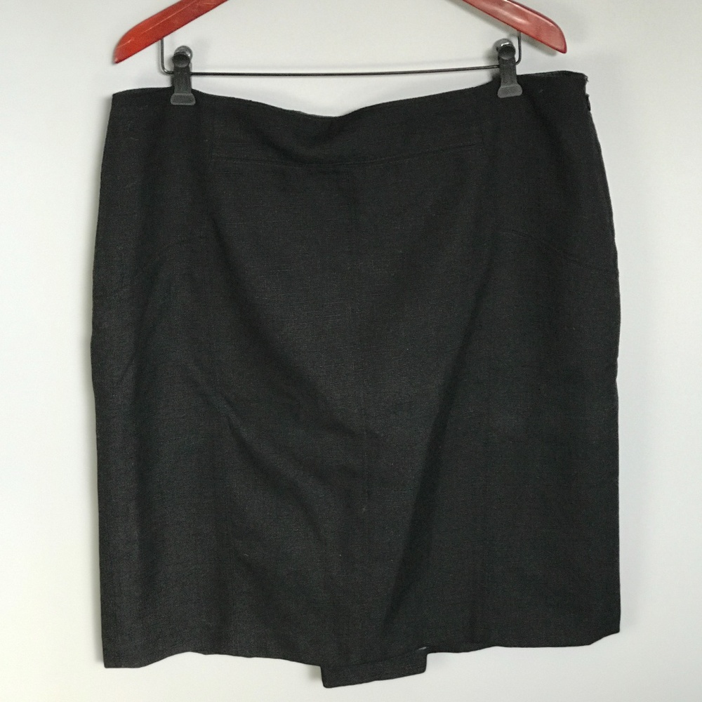 Ann Taylor - NWOT Black Skirt with Button Details